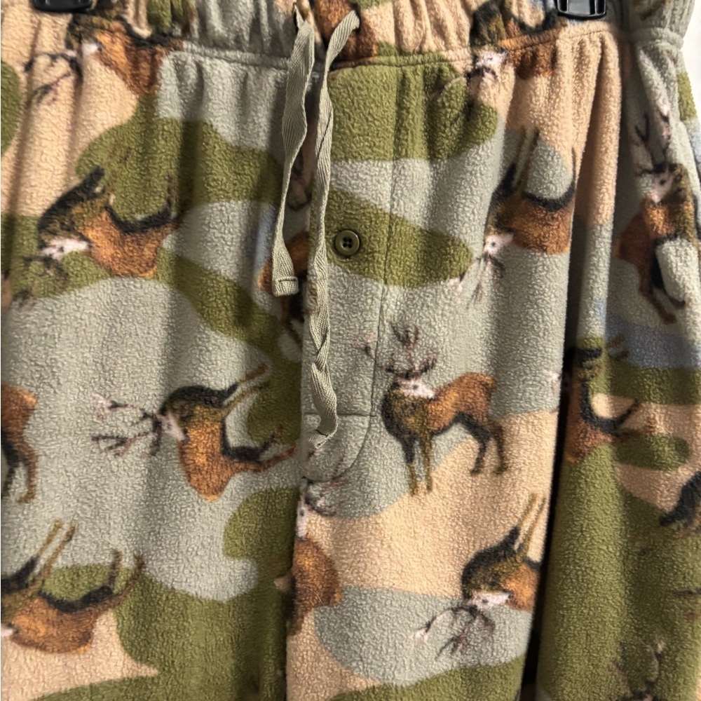 Still Water Supply Co. night pants‎ with deer Mens Size: XL 
Camouflage print - Picture 5 of 5